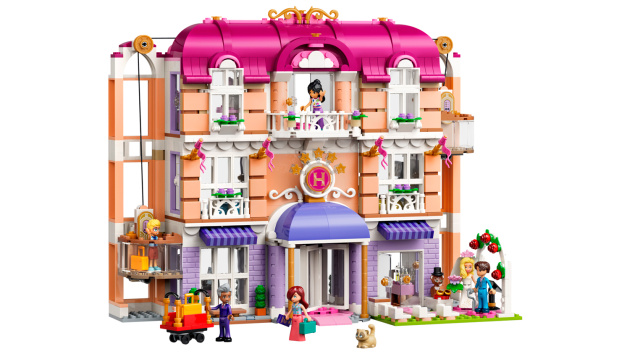 Конструкторы LEGO Friends 42704 Гранд-отель Хартлейк-сити, фото большое 2