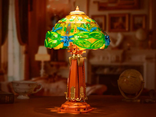 Конструкторы Pantasy Retro 85042 Настольная лампа с витражным стеклом, фото 1